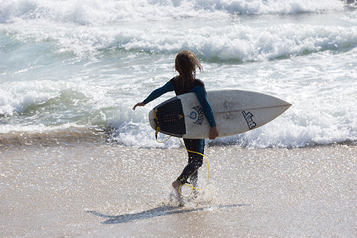 running-waves-mb-pier-may-afternoon