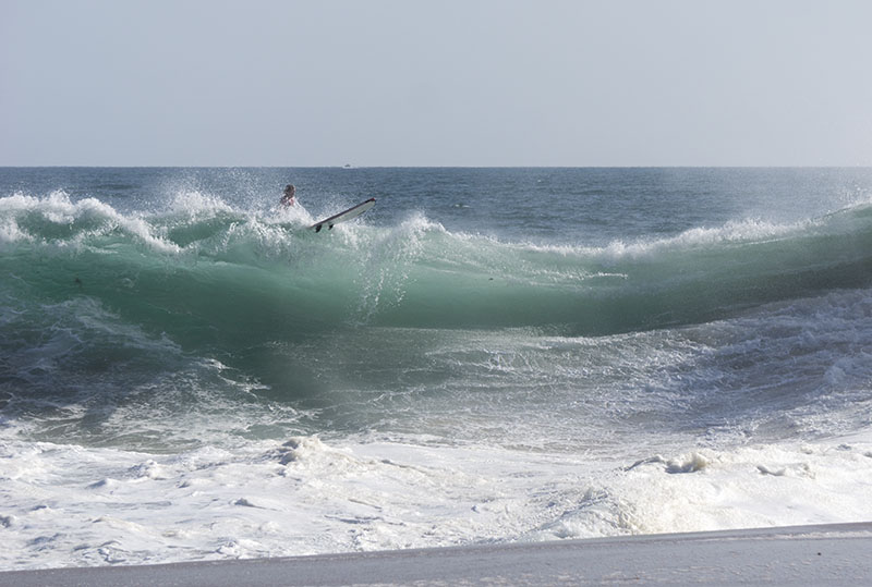 surfing-wedge-wave-newport-late-april