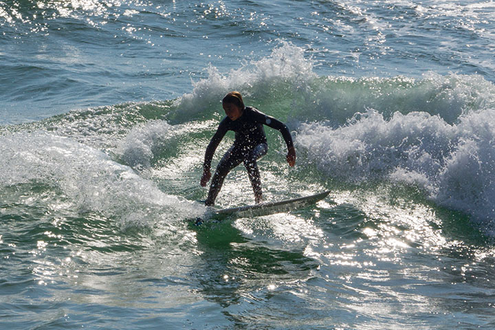 young-mb-surfer-may-sparkly-spray