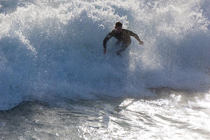 caught-spray-storm-mb-pier-june-big-waves