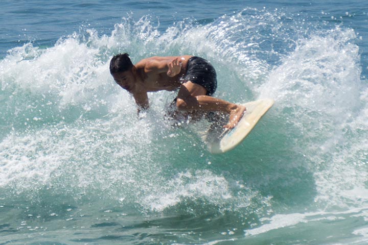 reaching-down-el-porto-aug-rider