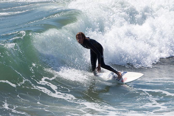 hb-surfer-looking-up-north-pier-sept