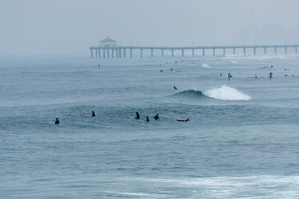 crowded-june-morning-hermosa-looking-north